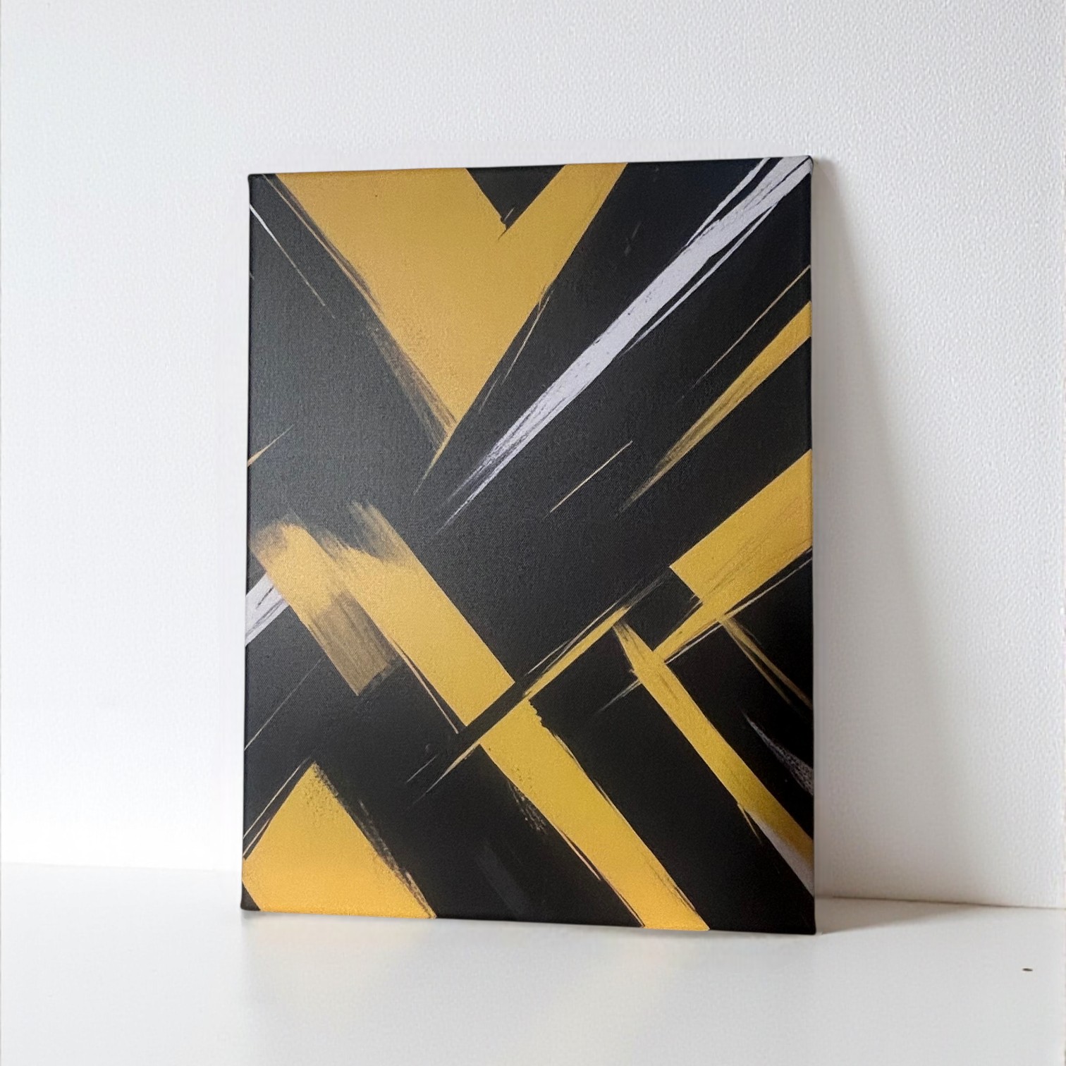 Tableau sur toile "Energie du Bitume", art abstrait jaune et noir , posé sur une étagère blanche.