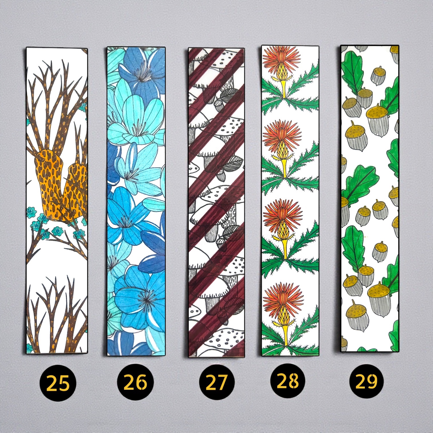 Assortiment de Marque-pages Illustrés FLT artisanaux et originaux, collection de motifs variés incluant fleurs botaniques, graphiques, Art nouveau et design coloré. Série 5